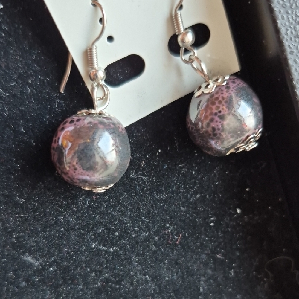 Bundle of 10 Multicolor Pierced Earrings With 10 Organza Gift Bags (J22) - Picture 3 of 7